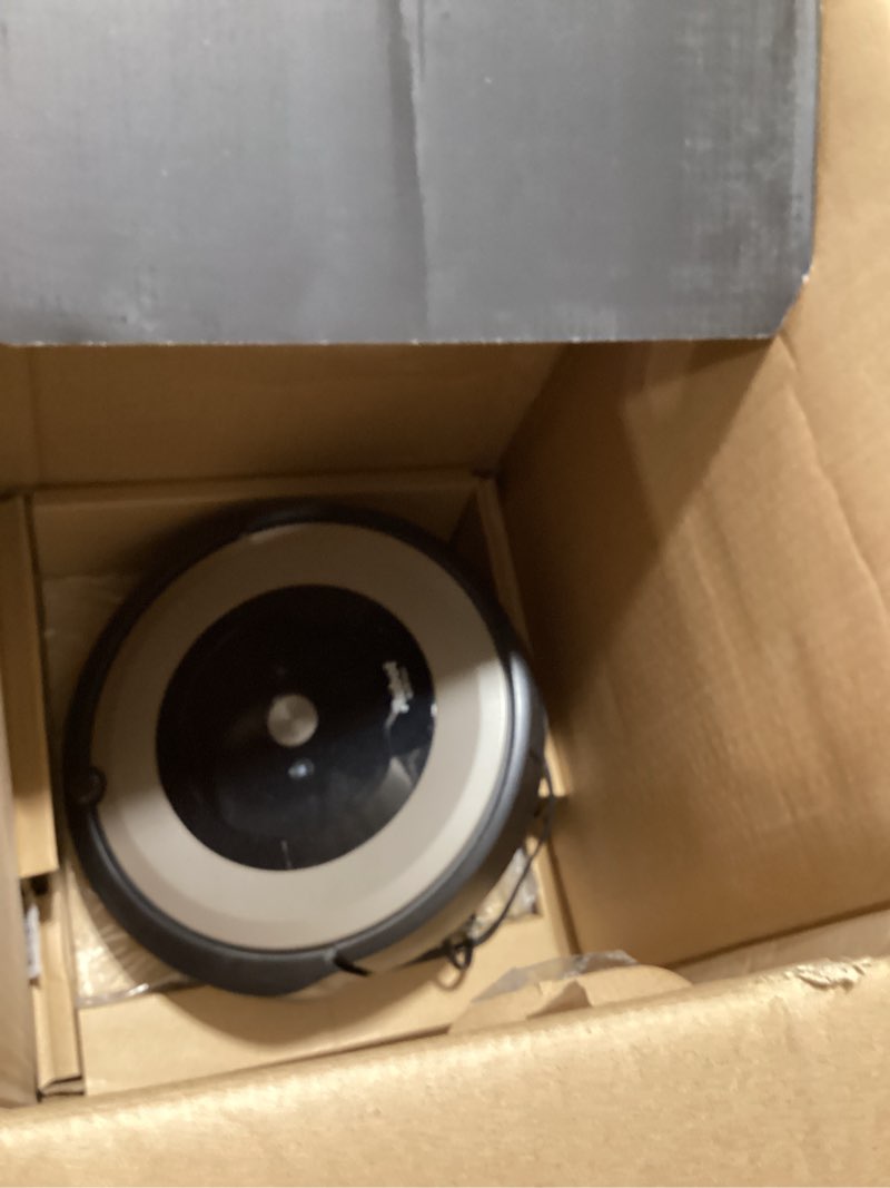 Condition photo showing Good Condition for dreame x50 ultra white robot vacuum and mop with auto-empty and mop self-cleaning, 20,000pa suction, obstacle avoidance and 360° navigation, corner to edge deep cleaning, detangling brush white x50 ultra