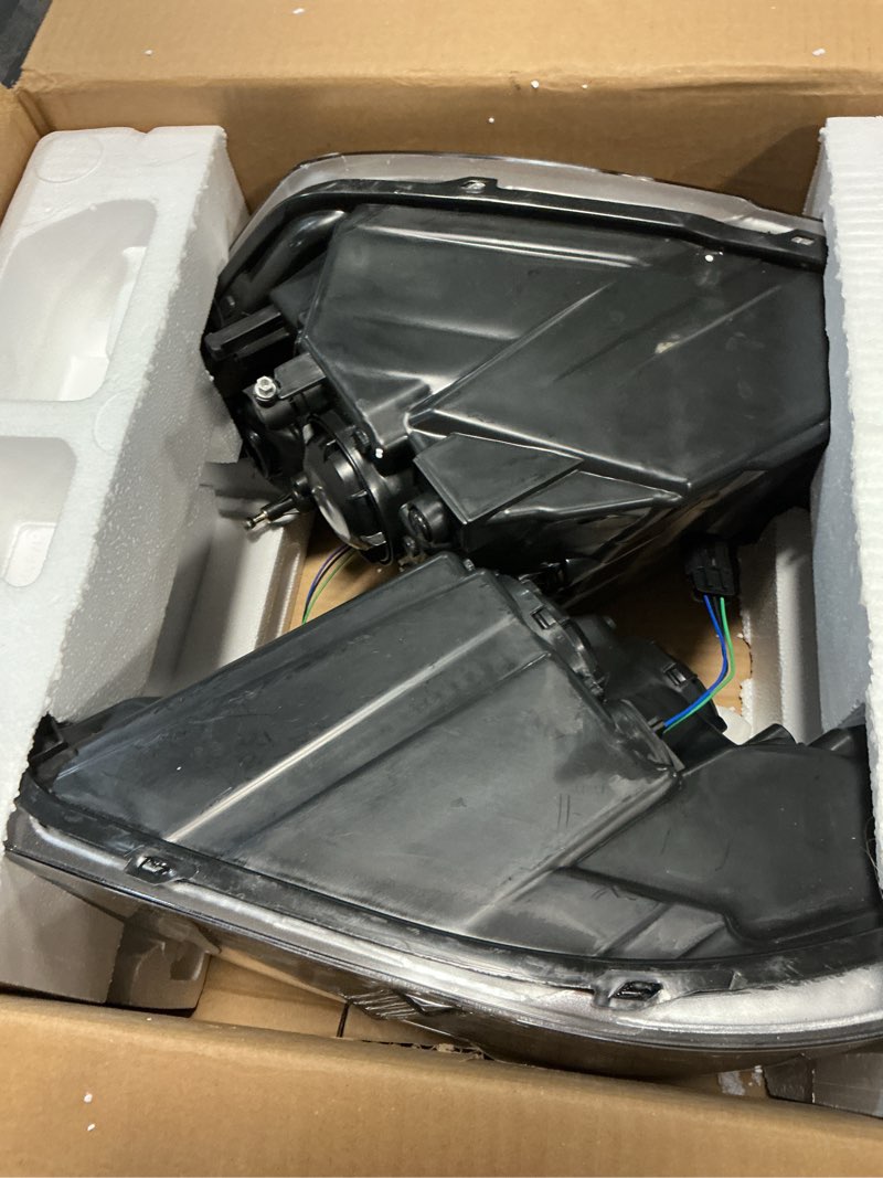 Condition photo showing Good Condition for nilight headlight assembly 2009 2010 2011 2012 2013 2014 2015 2016 2017 2018 ram 1500 2500 3500 pickup quad headlamp assembly replacement chrome housing clear corner clear lens,(only for quad models) chrome housing+ clear reflector