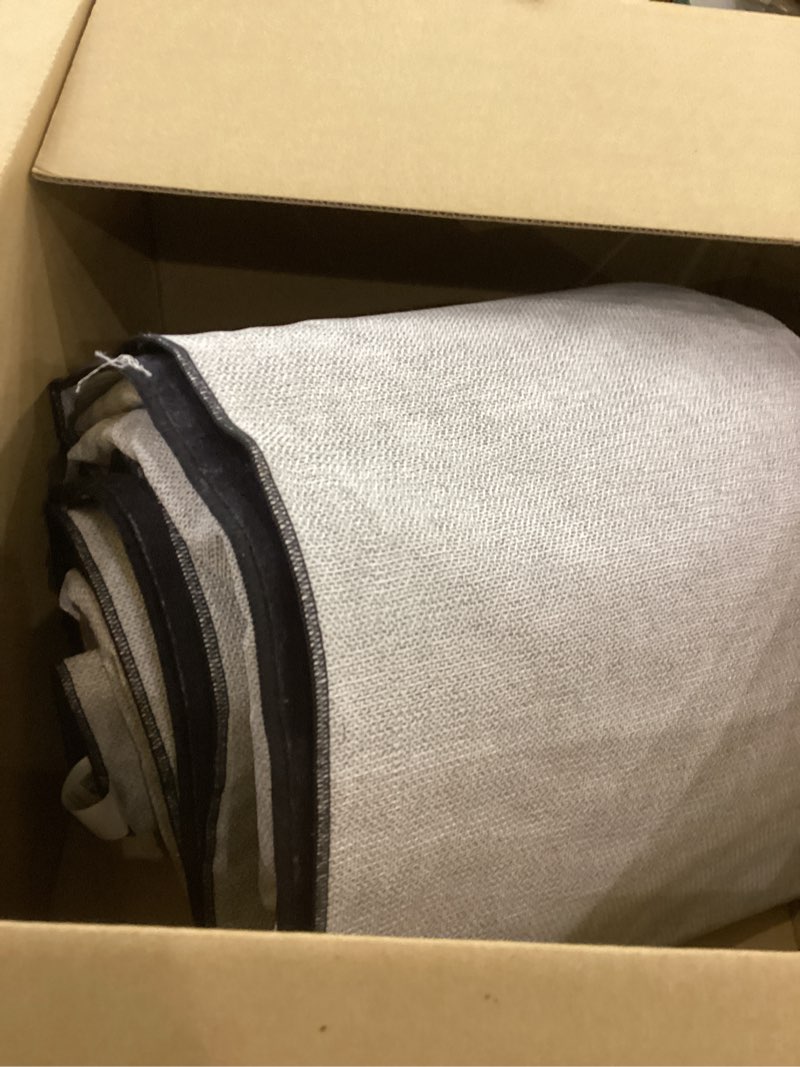 Condition photo showing Good Condition for Area rug black with flowers 