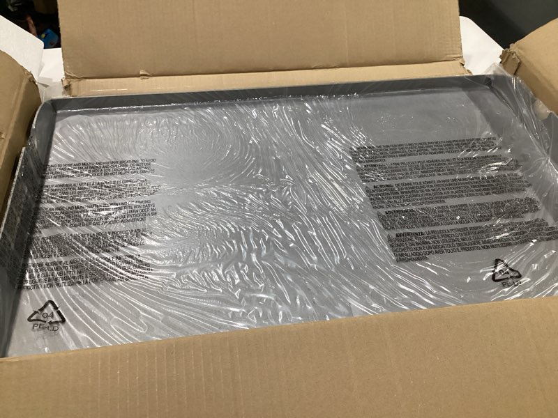 Condition photo showing Good Condition for SafBbcue Upgrade 28" Griddle Replacement Top for Blackstone 28 inch Tabletop Griddle 1517 1856 1883 2094 1963 1924 Replacement Parts, 28 inch Flat Top Grill with Handy Handle, Carbon Steel 28" x 16.5" x 2.5"