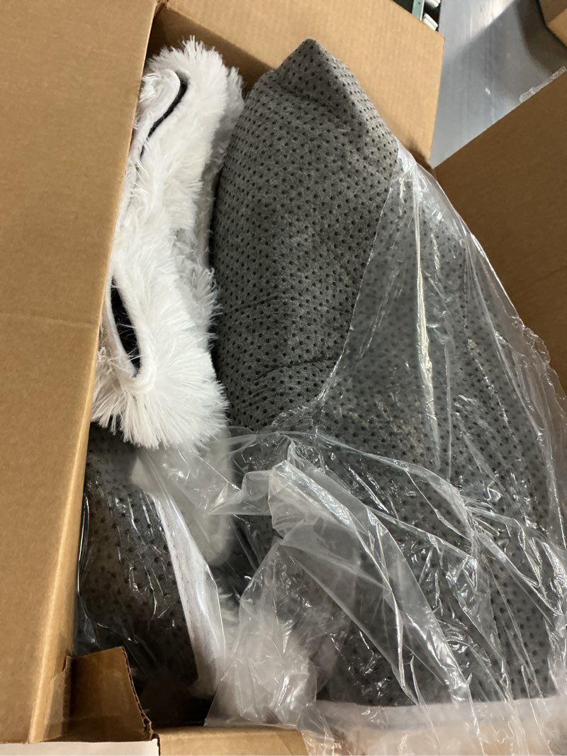 Condition photo showing Good Condition for CAIYUECS Shag Area Rug,Indoor Ultra Soft Fluffy Plush Rugs for Bedroom Living Room, Non-Skid Modern Nursery Faux Fur Rugs for Kids Room Home Decor (6x9 Feet, White) White 6' x 9' (Rectangular)