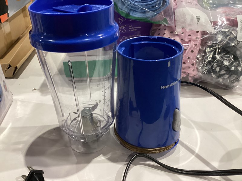 Condition photo showing Good Condition for hamilton beach portable blender for shakes and smoothies, 14 oz bpa free travel cup & lid, durable stainless steel blades, personal smoothie blender, blue, 51132g 14 oz. bpa-free travel jar blue