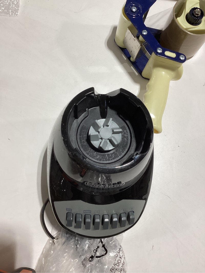 BLACK+DECKER Countertop Blender with 6-Cup Glass Jar, 10-Speed Settings, Black, BL2010BG Not tested 