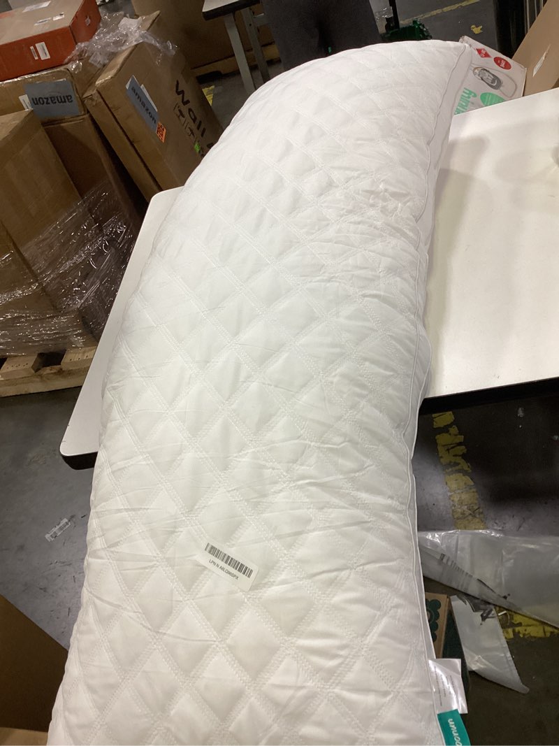 Condition photo showing Good Condition for Body Pillowcase in Waffle Velvet Pattern, White Body Pillow Cover with Zipper 21 * 54 1 Piece, Suitable for Sofa, Bedroom Decoration,Without Pillow core(Milky White)