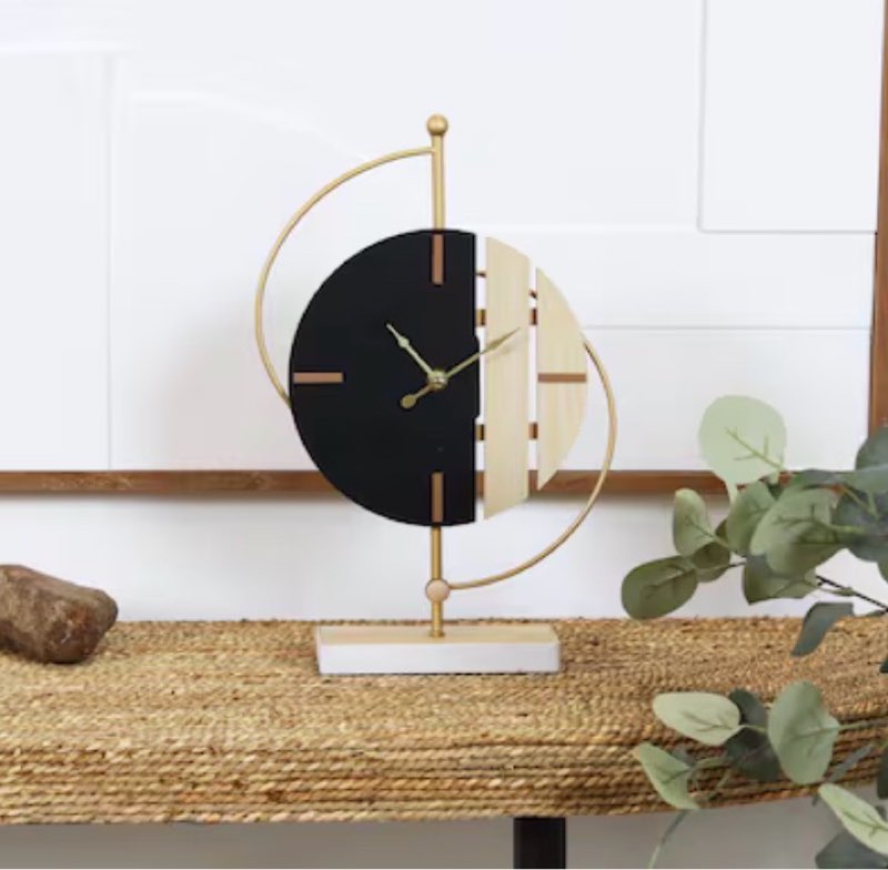 CosmoLiving by Cosmopolitan Analog Round Tabletop Modern