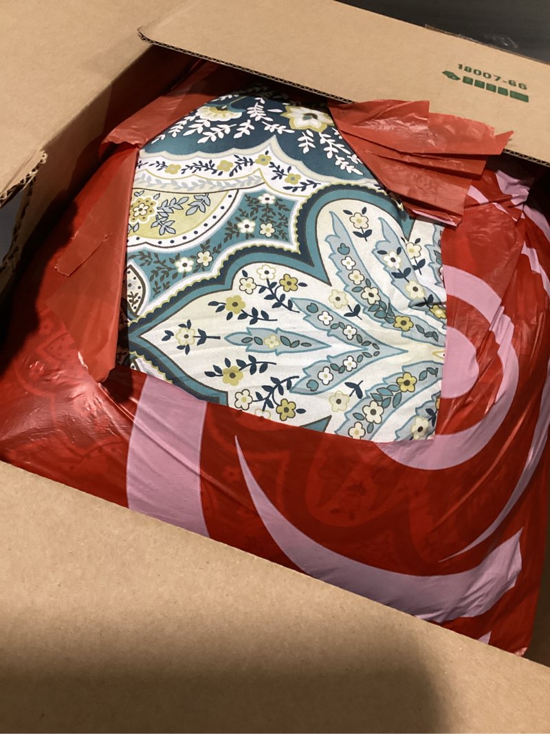 Condition photo showing Good Condition for Drucon Paisley Comforter Set King Size, 7 Pieces Bed in a Bag Boho Comforter, Soft Lightweight Microfiber Bedding Set (1 Comforter, 1 Flat Sheet, 1 Fitted Sheet, 2 Pillow Shams, 2 Pillowcases) Peacock Blue King