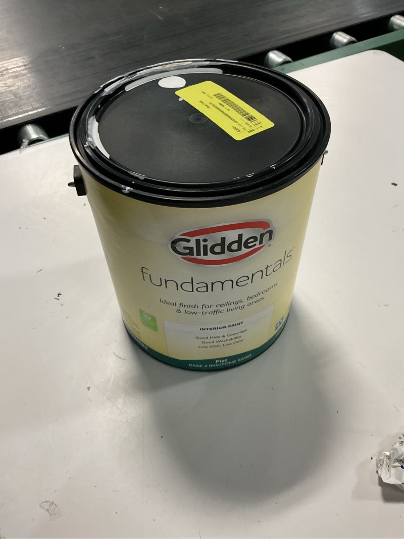 Condition photo showing As Is for glidden fundamentals base tintable pinrura interior plana,1 galon