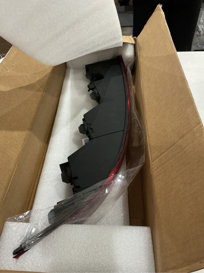 Condition photo showing Good Condition for rear bumper light compatible with 2018 2019 2020 2021 audi q5 us version rear bumper reflector lower tail light replaces 80a945070a right passenger side for 2018-2021 right passenger side