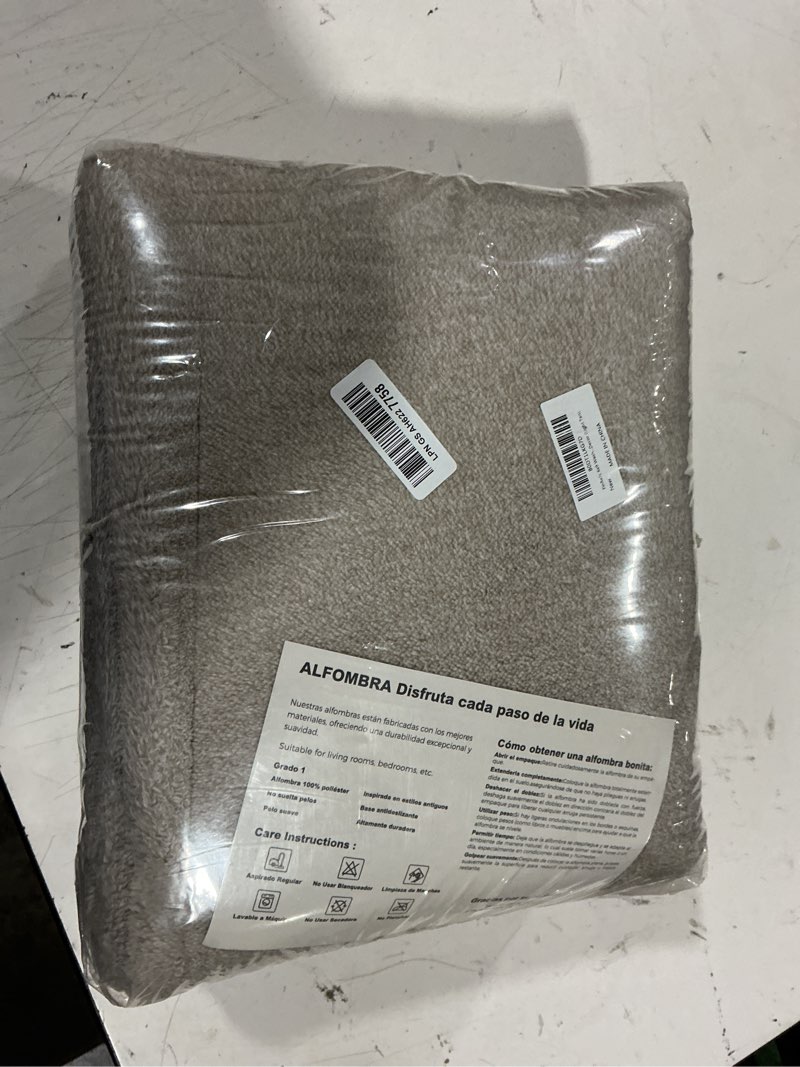 Condition photo showing New/Like New for finre?c 6x9 washable area rugs for bedroom living room, low pile thin rug solid color, non-slip carpet indoor for home decor (oatmeal/white) oatmeal/white 6' x 9' (rectangular)