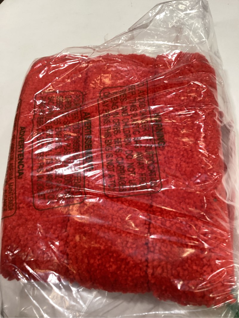 Condition photo showing Good Condition for bathroom rug