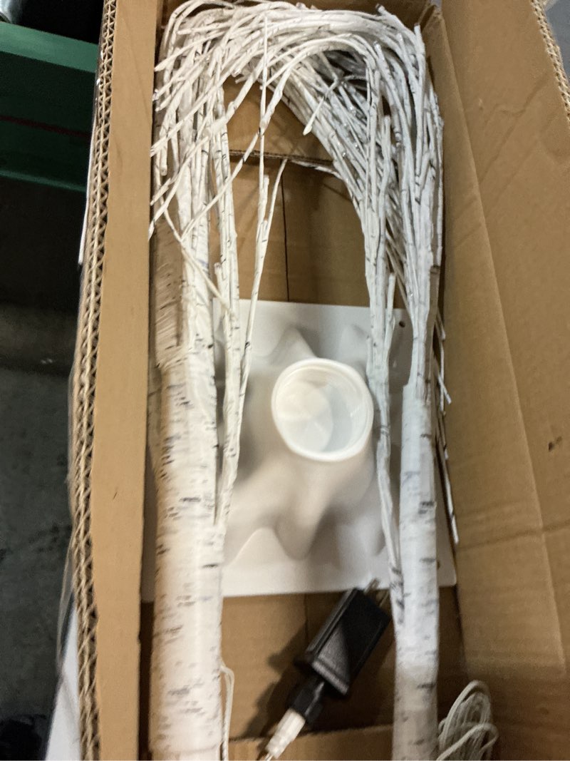 Condition photo showing Good Condition for Bexdir 6FT Decorative Birch Lighted Tree with 144 LED Bulbs, Artificial Light Up Tree, Indoor Light Trees for Home Decor, Wedding Party, Christmas Holiday Lamp