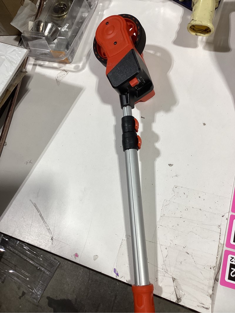 Condition photo showing Good Condition for black+decker easyfeed 20-volt max 12-in straight shaft battery string trimmer edger conversion capable