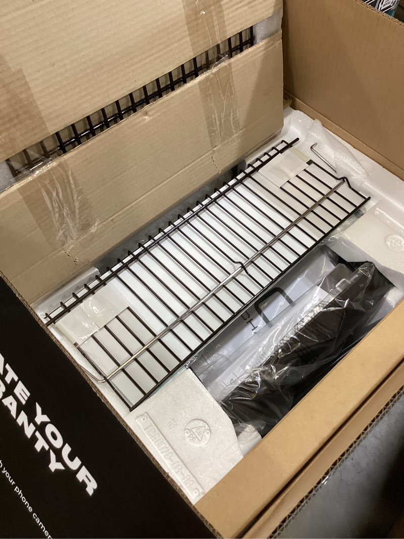 Condition photo showing Good Condition for char-broil 2-burner 20000 btu outdoor gas grill 463637726 black