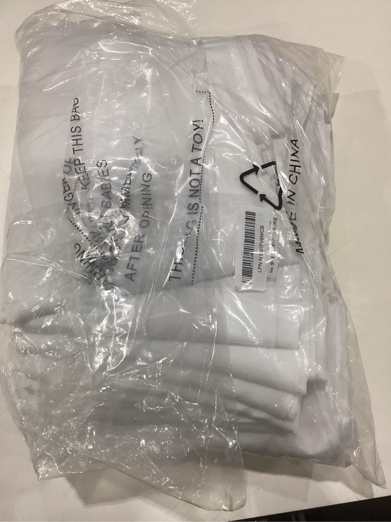 Condition photo showing New/Like New for Bailarina Cloth Napkins Set of 80,17x17 inches Dinner Napkins Cloth Washable,Polyester Square Table Cloth Napkin Bulk with Hemmed Edges Ideal for Banquets, Parties and Weddings-White White 80