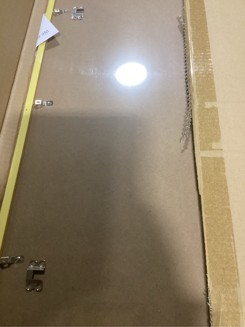 Condition photo showing New/Like New for LaVie Home 20x30 Picture Frame for Wall Display, 20x30 Gold Picture Frame with HD Plexiglas, 20 x 30 Poster Frame 1 Pack, Display Frame for Vertical or Horizontal, Classic Collection Gold 20x30 1
