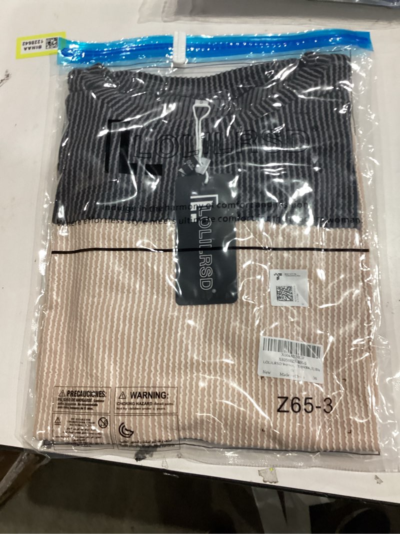 Condition photo showing New/Like New for Womens Long Sleeve Tops Crewneck Casual 2025 Fall Shirts Color Block Loose Tunic Tops Medium Black