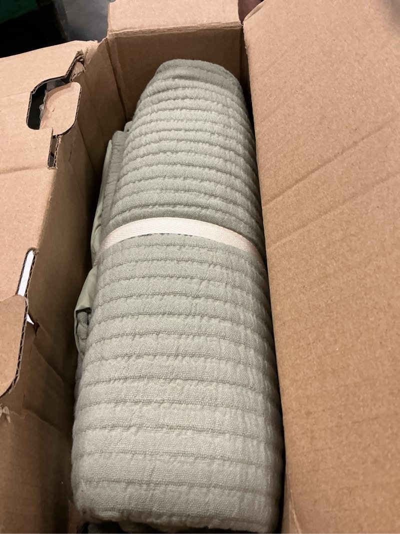 Condition photo showing New/Like New for evergracehome cotton coverlet set full queen size 3 pieces, lightweight soft ribbed matelassé bedspread quilt set, oversized quilted bedding set with 2 pillow shams for all seasons, light sage green full/queen (92" x 98") light sage green