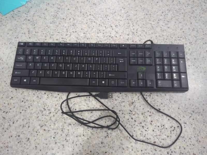 STG Skytech Global Wired Keyboard K9820 Untested