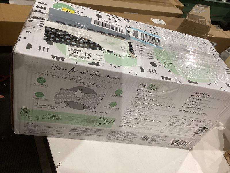 Condition photo showing Good Condition for the honest company baby wipes for sensitive skin, hypoallergenic, fragrance-free, multi-use, pattern play design,count (8 pack) pattern play , count (pack of 8))
