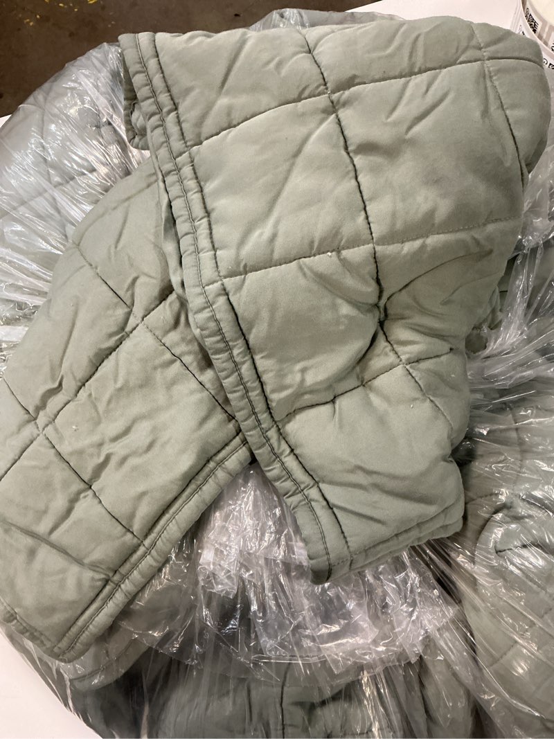 Condition photo showing Good Condition for bamboo box quilt set, king/cal king, eucalyptus