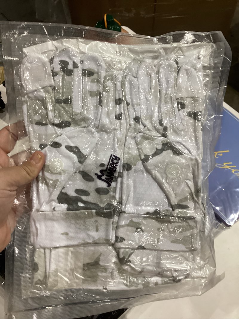 Condition photo showing New/Like New for Janmercy 3 Pcs Camouflage Hunting Gloves Beanie and Scarf Set for Men Women Cold Weather Hunting Accessories(White,Camo)