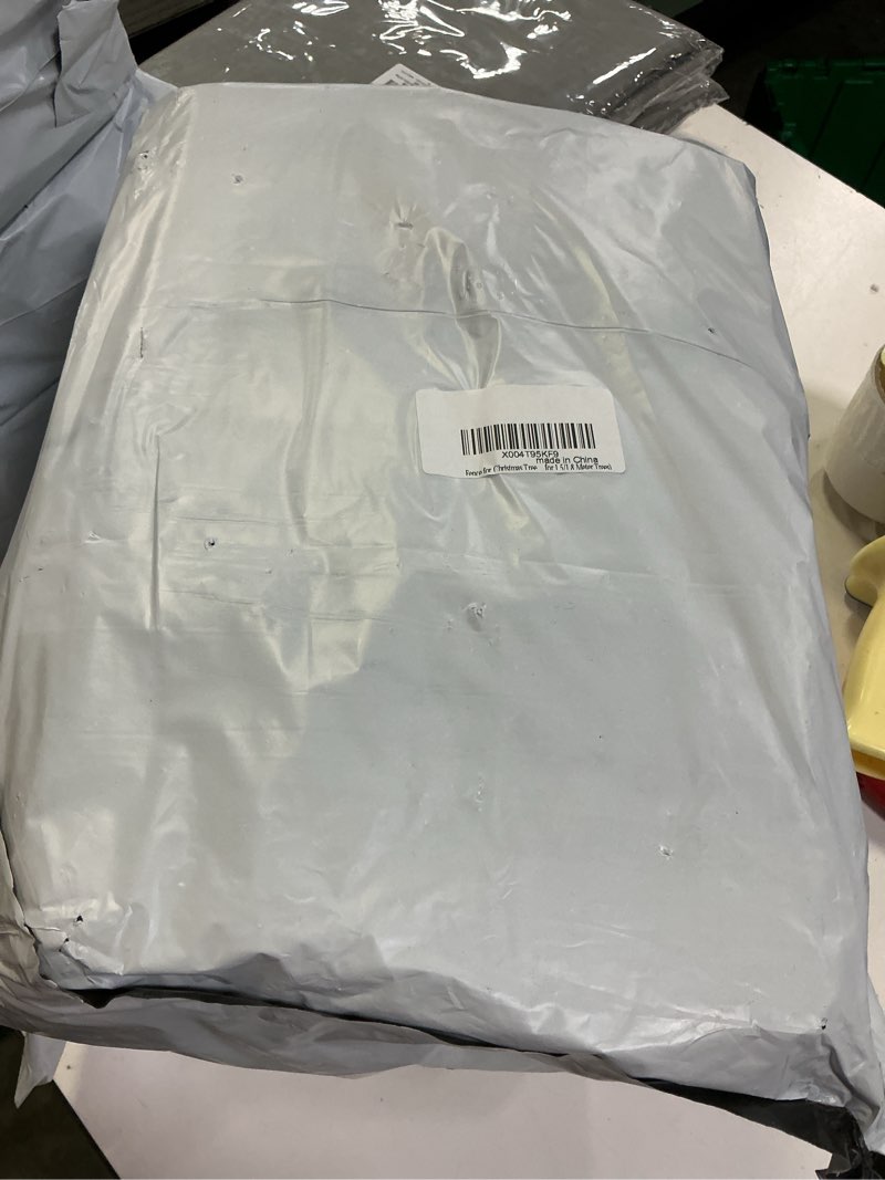 Condition photo showing New/Like New for Fence for Christmas Tree,Extra Large 24pcs White Picket Fence for Chirstmas Tree,Plastic Christmas Tree Fence for Pets,Christmas Tree Fence for Kids(Suitable for 1.5/1.8 Meter Trees)