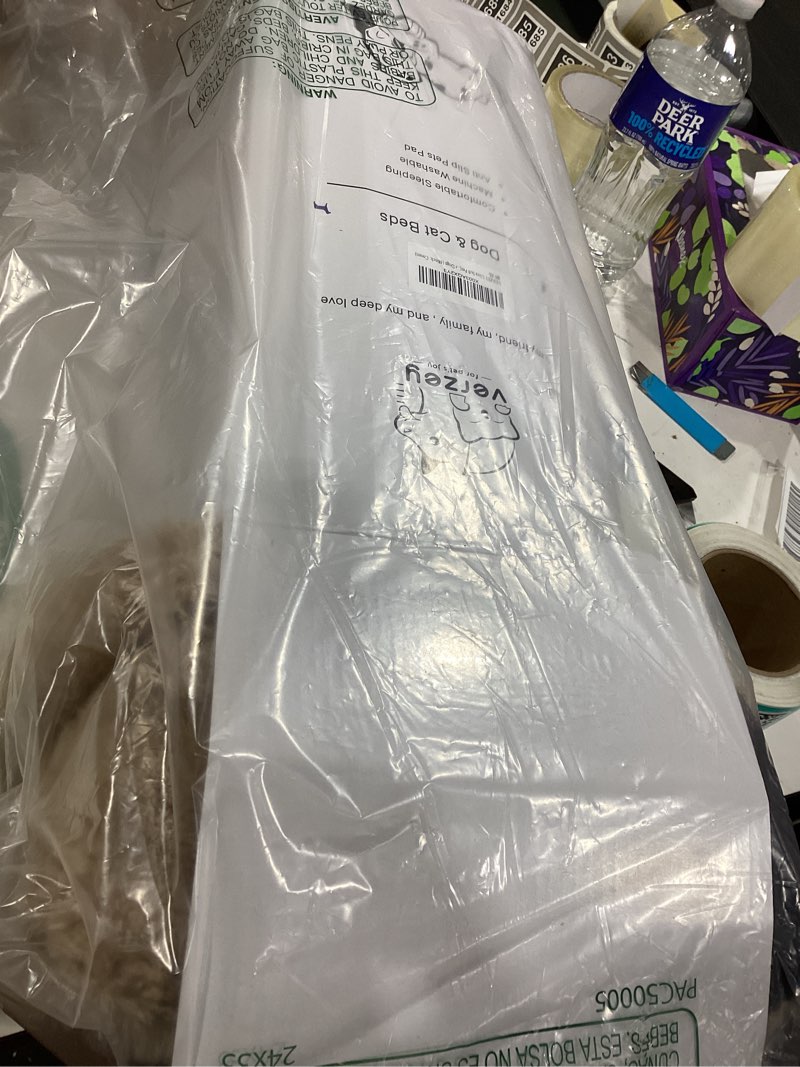 Condition photo showing Good Condition for Dog Beds Crate Pad for Extra Large Dogs Ultra Soft Dog Crate Bed Washable & Anti-Slip Kennel Pad for Dogs Cozy Sleeping Mat,Cream 48inch 48.0"L x 30.0"W x 1.0"Th cream