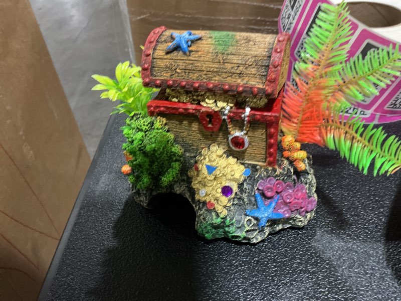 Condition photo showing Good Condition for GloFish Aquarium Décor and Pump, Treasure Chest Air Pump Decoration for Fish Tanks, Multicolor