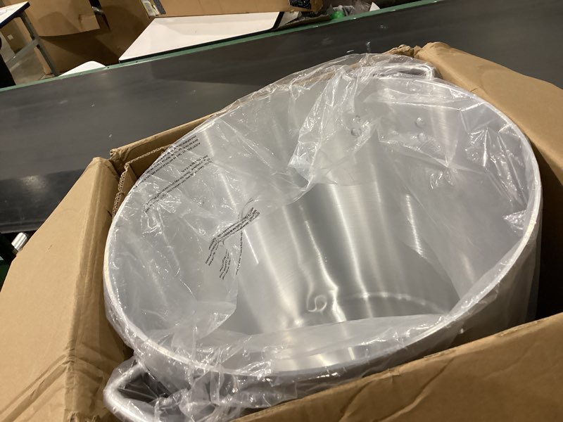 Condition photo showing Good Condition for winco alst-60 heavy-duty aluminum stock pot, 60 quart, silver