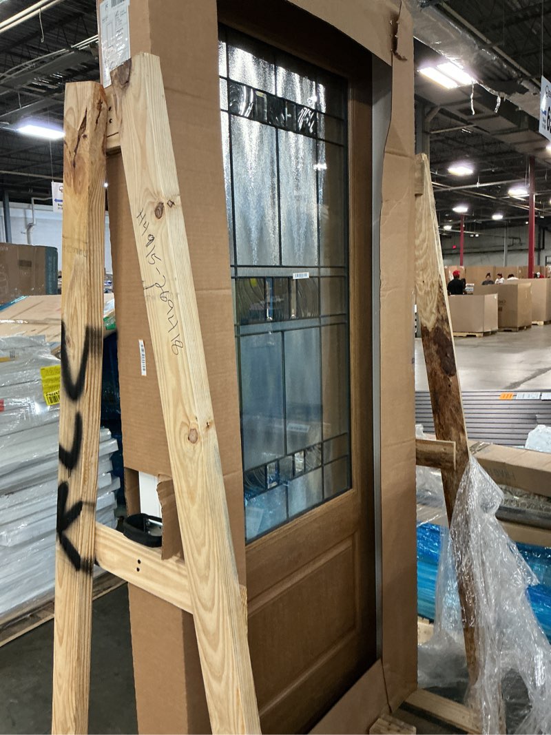Condition photo showing Good Condition for 36 in. x 80 in. savana light oak left-hand inswing 3/4 lite decorative fiberglass prehung front door