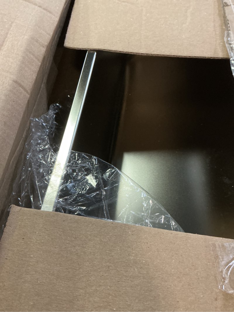 Condition photo showing Good Condition for FUTAM Stainless Steel Litter Box,XL Metal Litter Box for Cat, Large Metal Litterbox for Kitty, Easy Clean, Non Stick No Smell 1 pack-XL(22.4"x14.5"x5.1")