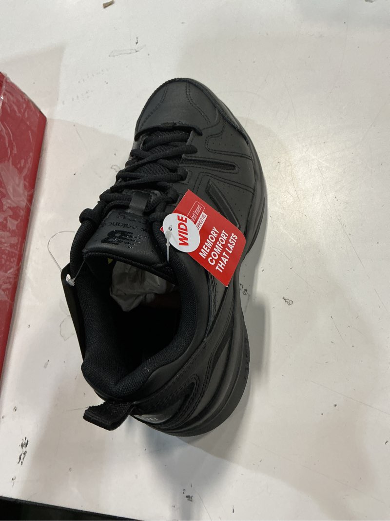 Condition photo showing New/Like New for ( sz 8.5)New Balance Women's 608 V5 Cross Trainer 8.5 Black/Black
