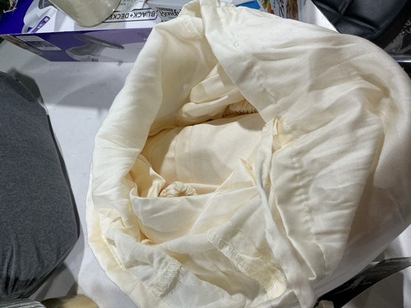 Condition photo showing Good Condition for allswell 4-piece soft & silky luxury 100% tencel™ sheets set  vanilla dream  king