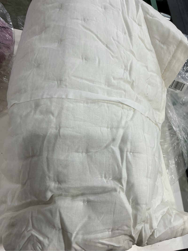 Condition photo showing Good Condition for european linen dream quilt, king/cal king, ivory