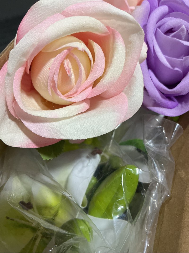 Hotop 20 Pcs Artificial Flowers Easter Velvet Realistic Roses and Latex Lilies Flowers Bouquet Decor