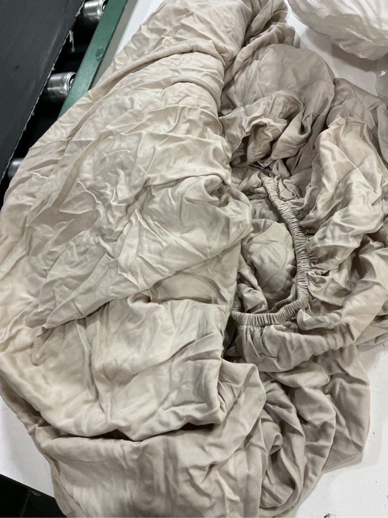 Condition photo showing Good Condition for bamboo fitted sheet queen, sand (only fitted sheet)