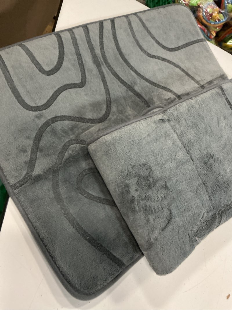 Condition photo showing Good Condition for dexde bathroom rugs runner 24 x 60 inch, extra long bathroom rug non-slip, machine washable bath mats rug, light gray soft carpets for bathroom showe