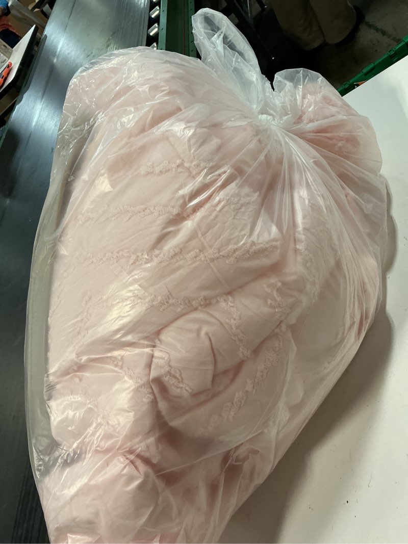 Condition photo showing Good Condition for yirddeo blush comforter full size 3pcs, boho comforter set full pink farmhouse bedding sets queen, vertical tufted comforter, lightweight neutral boho bed set (1 comforter, 2 pillowcases)