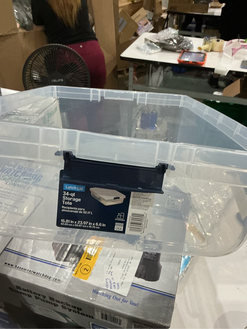 Condition photo showing As Is for missing lid project source medium 8.5-gallons (34-quart) clear, white tote with latching lid