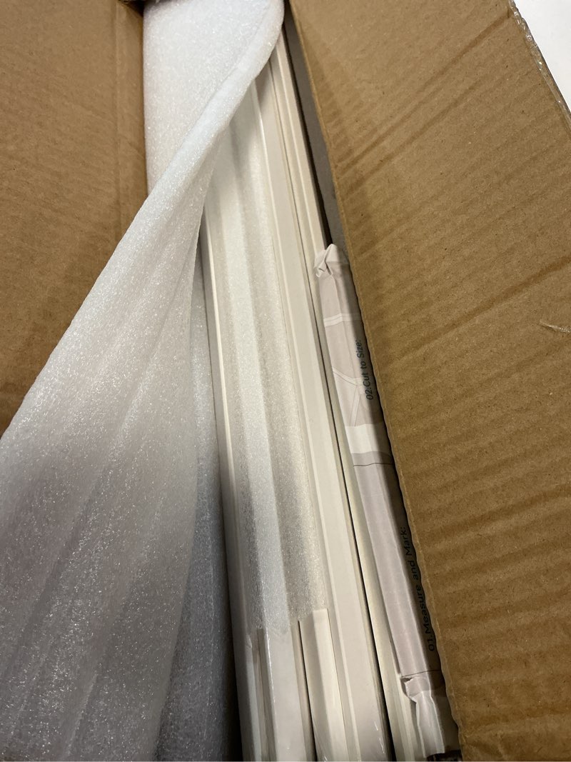 Condition photo showing Good Condition for Art3d Ceiling Crown Molding Trim 10-Pack 47Ft, High Impact Polystyrene Decorative Ceiling Moulding - Installed with Glue, White White-2