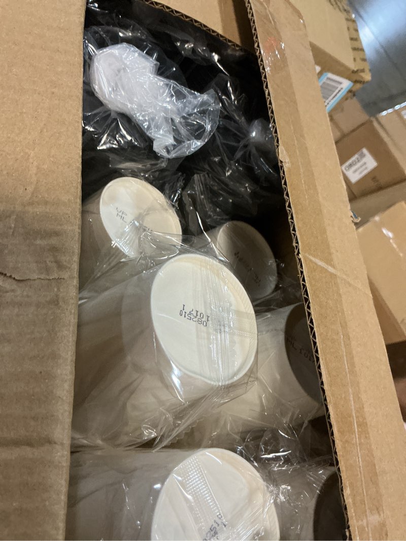 Condition photo showing New/Like New for Vplus 500 Pack 8 OZ Paper Coffee Cups, Disposable 8 OZ Coffee Cups With Lids, Cold/Hot Drinking, For Home, Traveling, Stores, Office, And Events White 500 Count (Pack of 1)