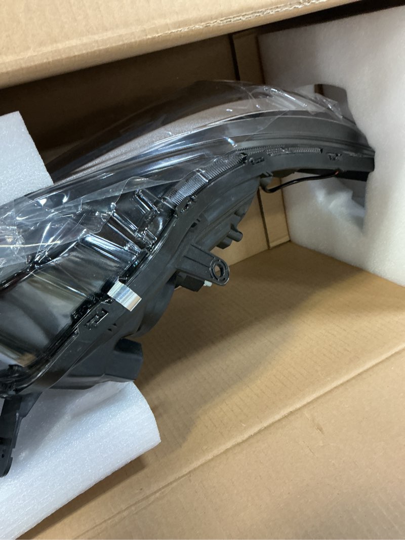 Condition photo showing Good Condition for LABLT Headlight Assembly Replacement for Impreza 2017-2018 Crosstrek 2017-2018 Headlight lamp Right Passenger Side 84001FL00A