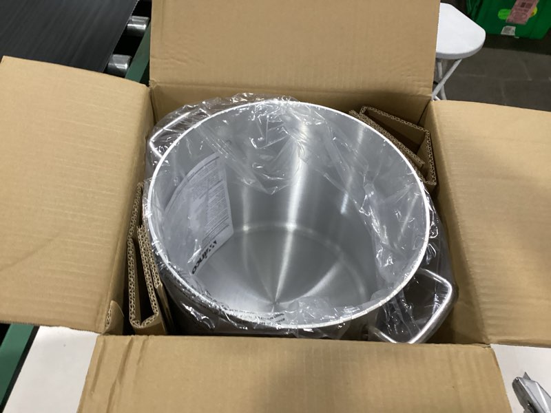 Condition photo showing New/Like New for winco alst-20 elemental 20 quart aluminum stock pot
