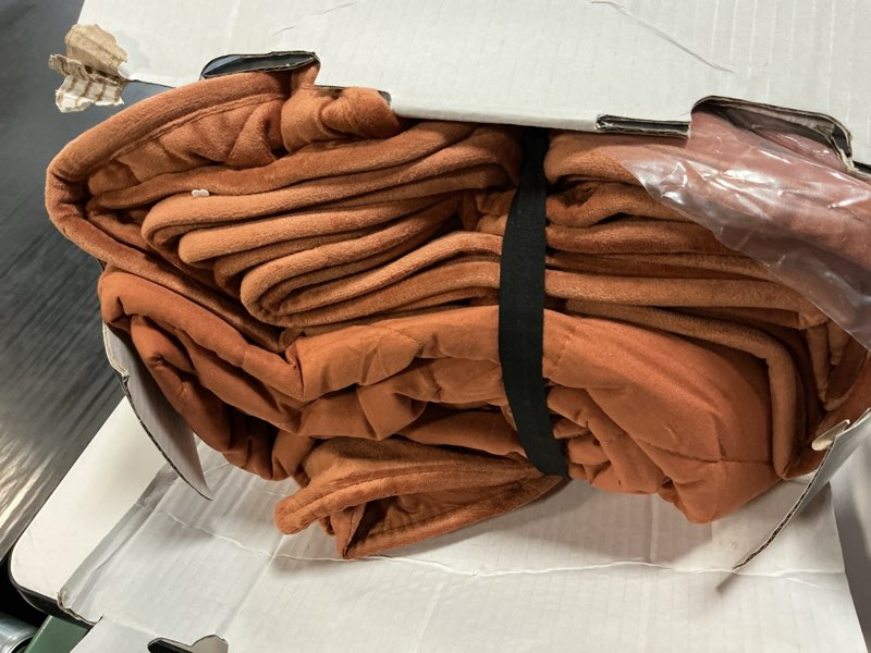 Condition photo showing Good Condition for evergrace 3 pieces luxurious velvet king quilts, ultra soft lightweight velvet comforter set, matelasse oversized bedspread coverlet for all season with 2 shams, burnt orange, 108"x96" burnt orange king (108"x96")