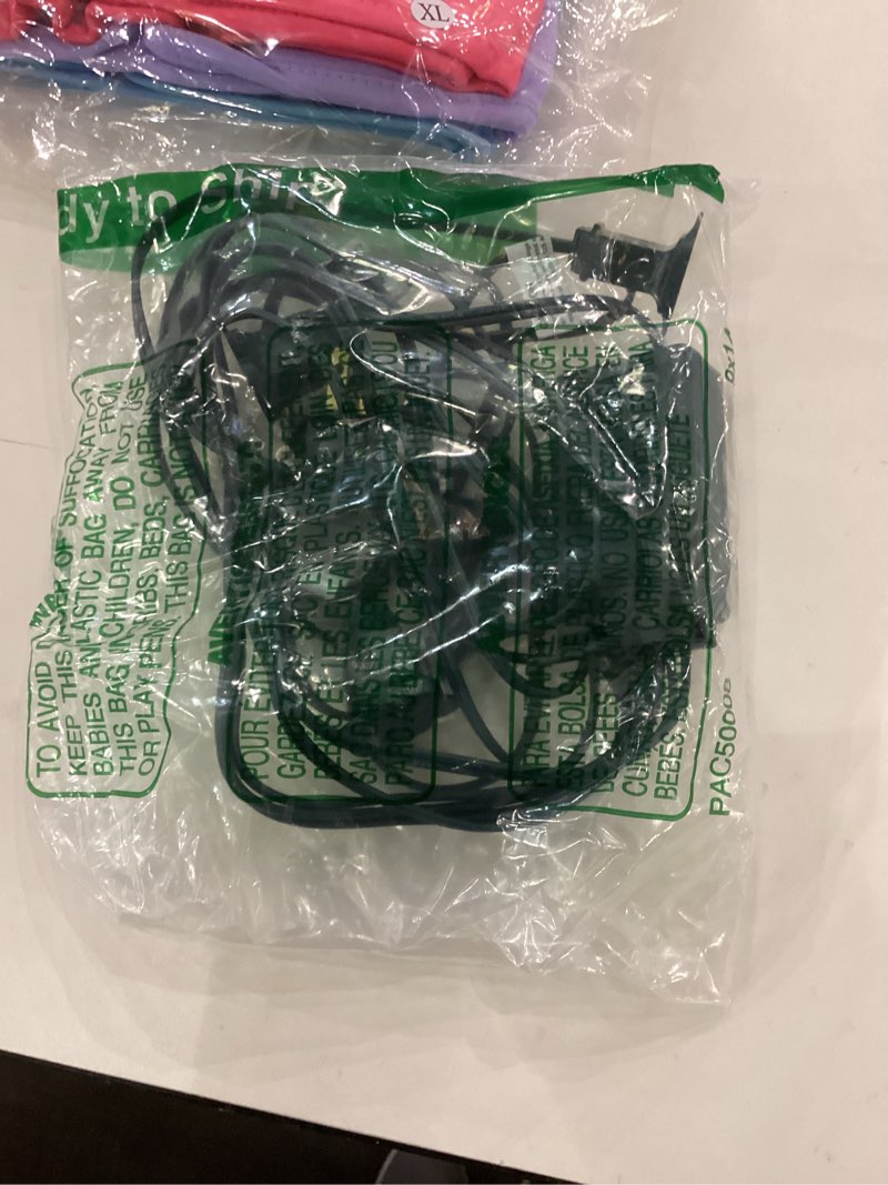 Condition photo showing Good Condition for 4 Channel Christmas Light Controller with Chasing Push Button Speed Control 24W 9 Function Christmas Tree Light Flasher Plug Blinking Adapter for Outdoor Indoor Xmas Halloween Holiday Decor