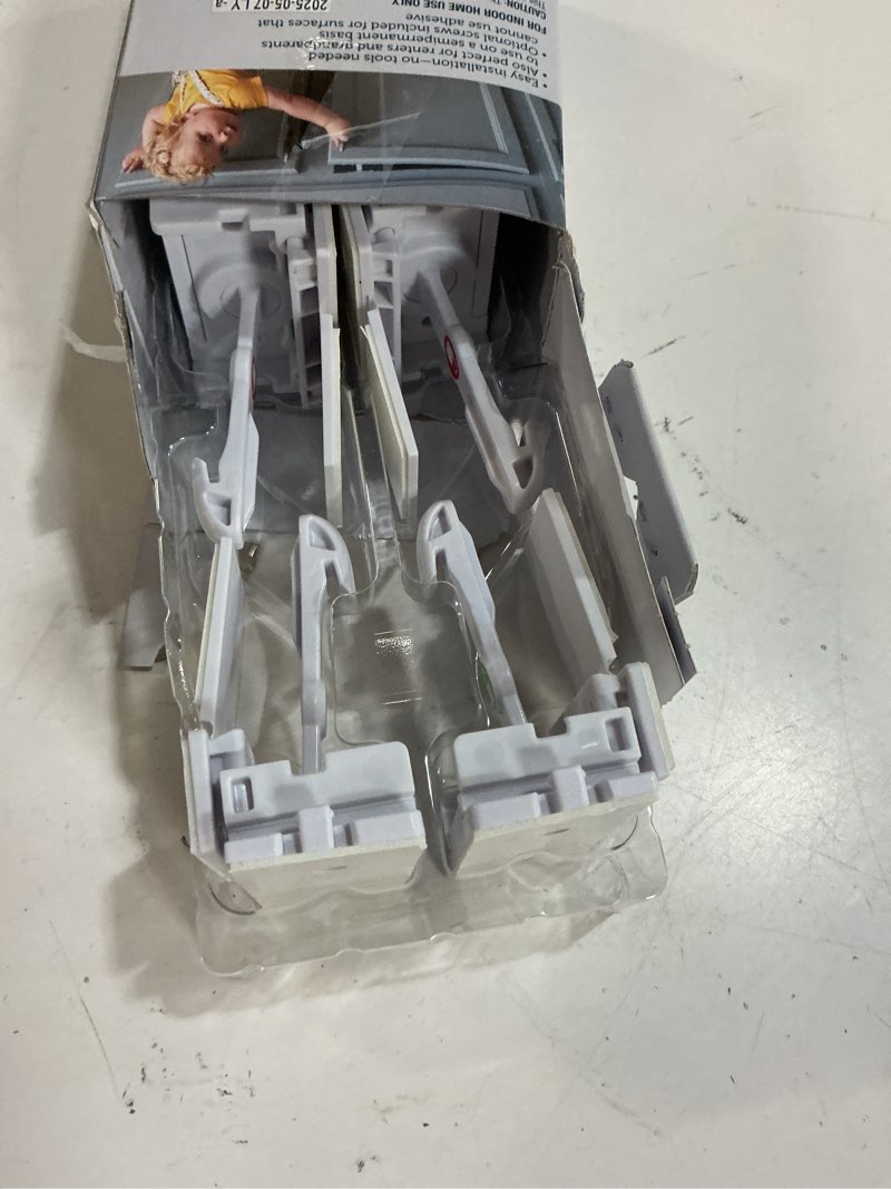 Condition photo showing Good Condition for safety 1st secure-to-explore adhesive locks set