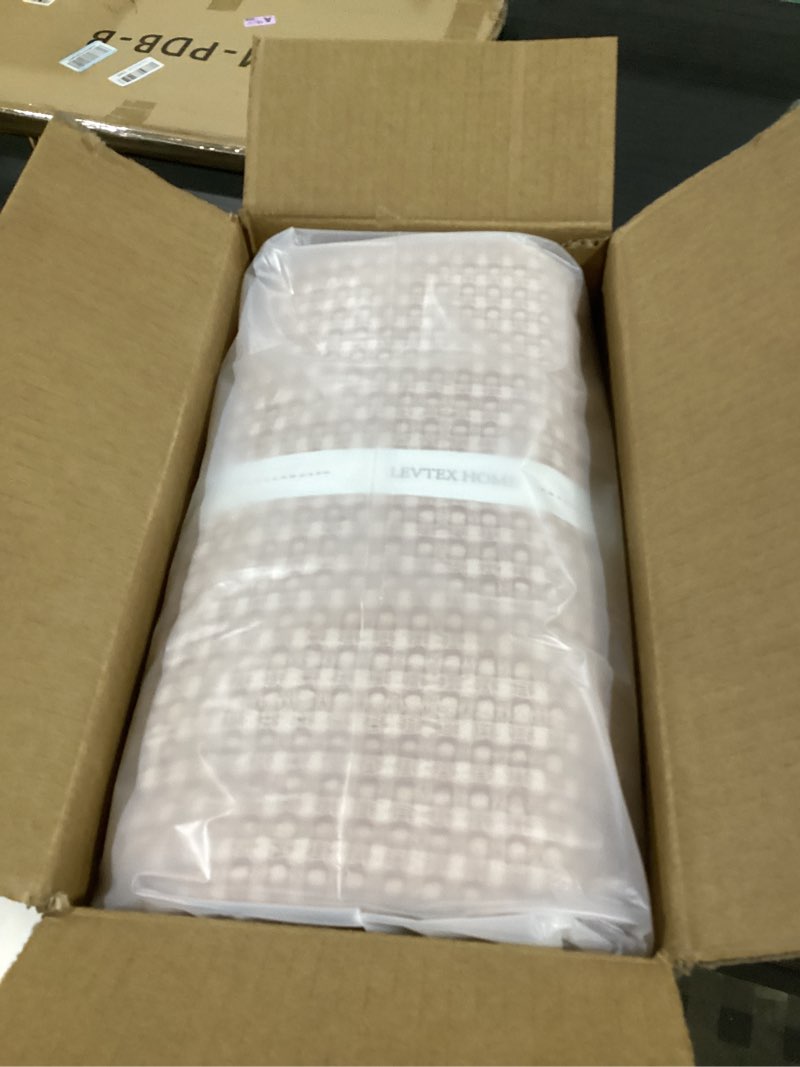 Condition photo showing Good Condition for Levtex Home - Mills Waffle - Full/Queen Quilt Set - Blush Cotton Waffle - Quilt Size (88 x 92in.)  Sham Size (26 x 20in.)
