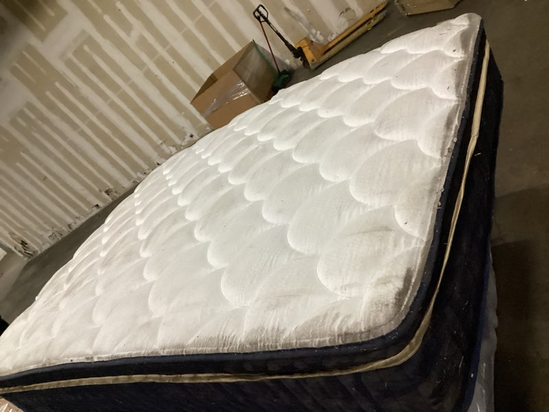 Condition photo showing Good Condition for Nectar Premier Hybrid 13” King Mattress - Medium Firm - Memory Foam & Innerspring Coils - Cooling Upgrade - Back Pain Relief - Mattress in a Box - 365-Night Trial & Forever Warranty King 13" Premier Hybrid (New Version) Mattress
