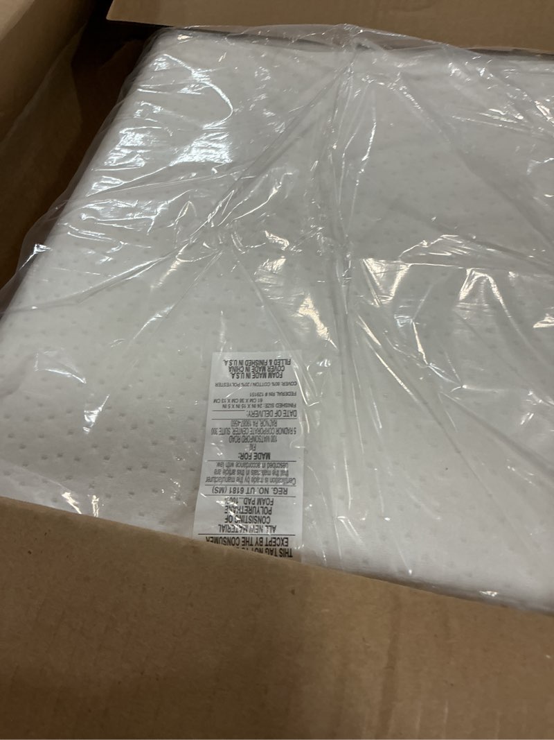Condition photo showing Good Condition for sleep innovations memory foam contour pillow, queen size, head, neck, and shoulder alignment, side and back sleepers, medium support queen contour pillow