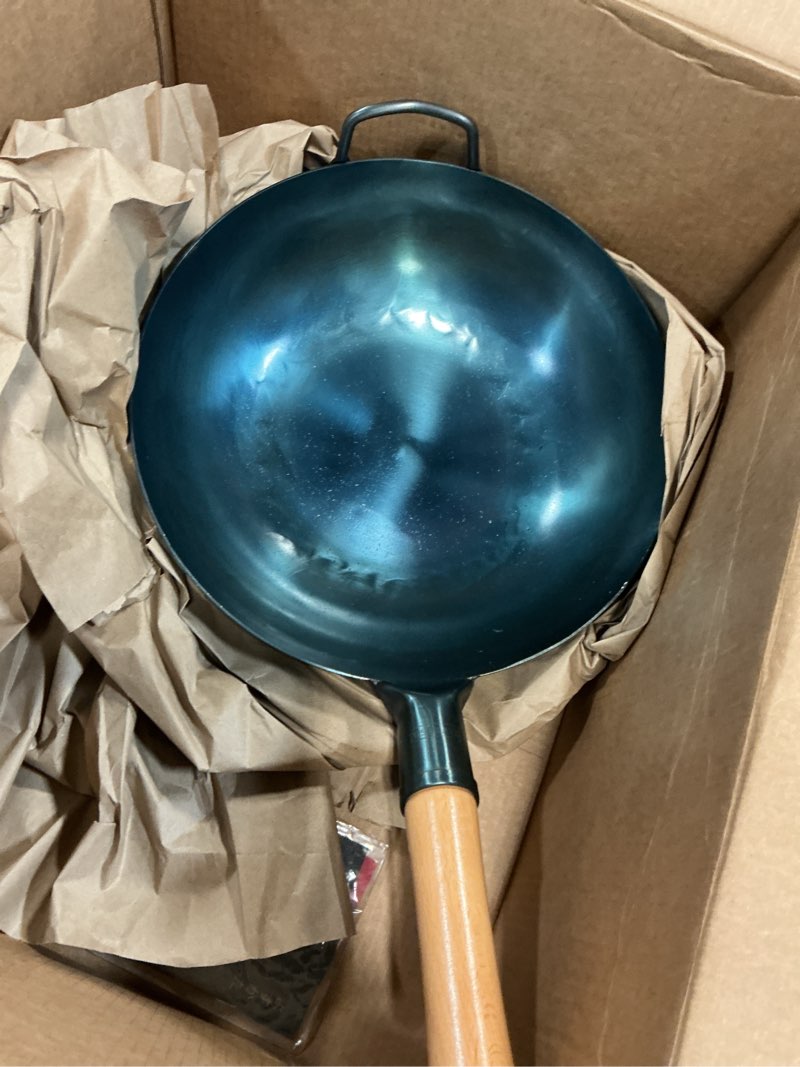 Condition photo showing Good Condition for YOSUKATA 13.5” Blue Carbon Steel Wok Pan – Pre-Seasoned Flat Bottom Wok Compatible with open fire, gas, electric, ceramic, induction cooktops -Traditional Chinese Pan for Stir Fry, BBQ, Grill, Camping